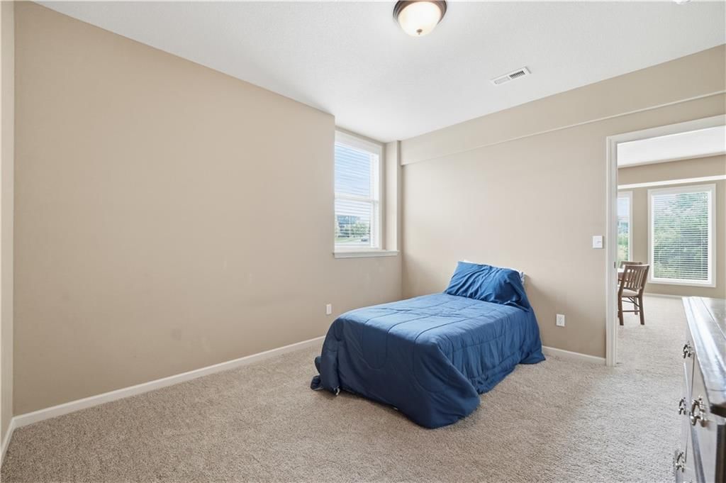 9108 N Seymour Avenue — photo 41