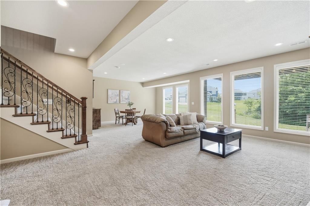 9108 N Seymour Avenue — photo 43