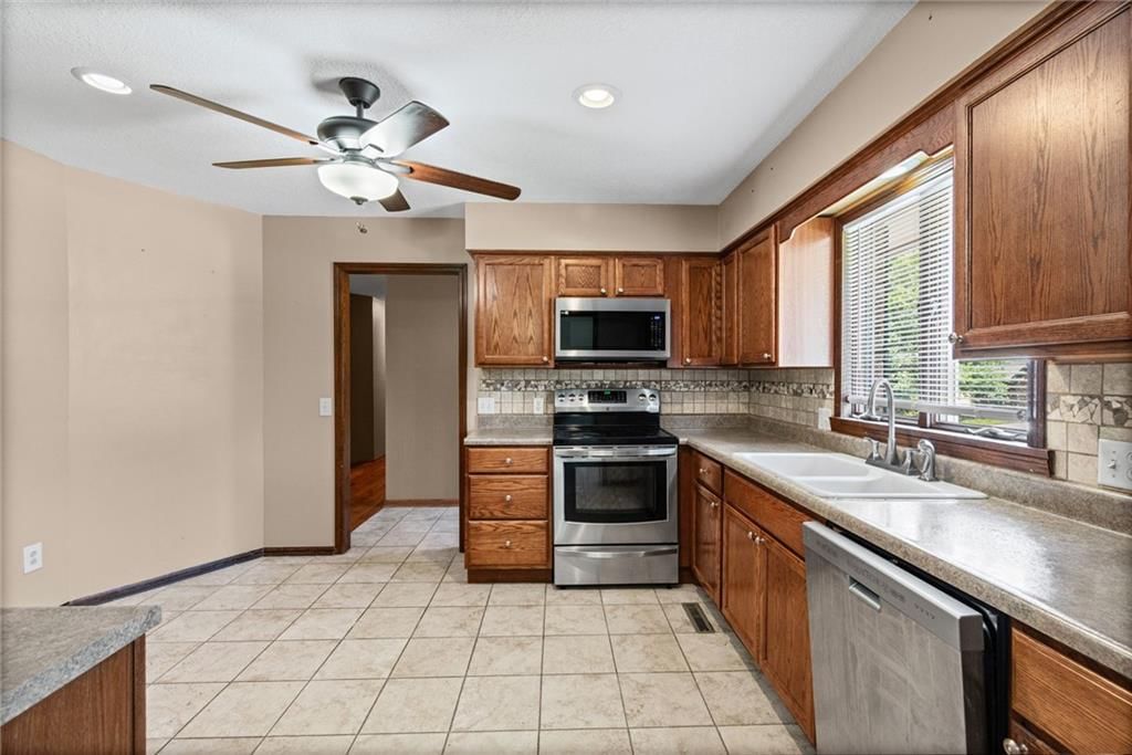 816 Kristen Street — photo 7