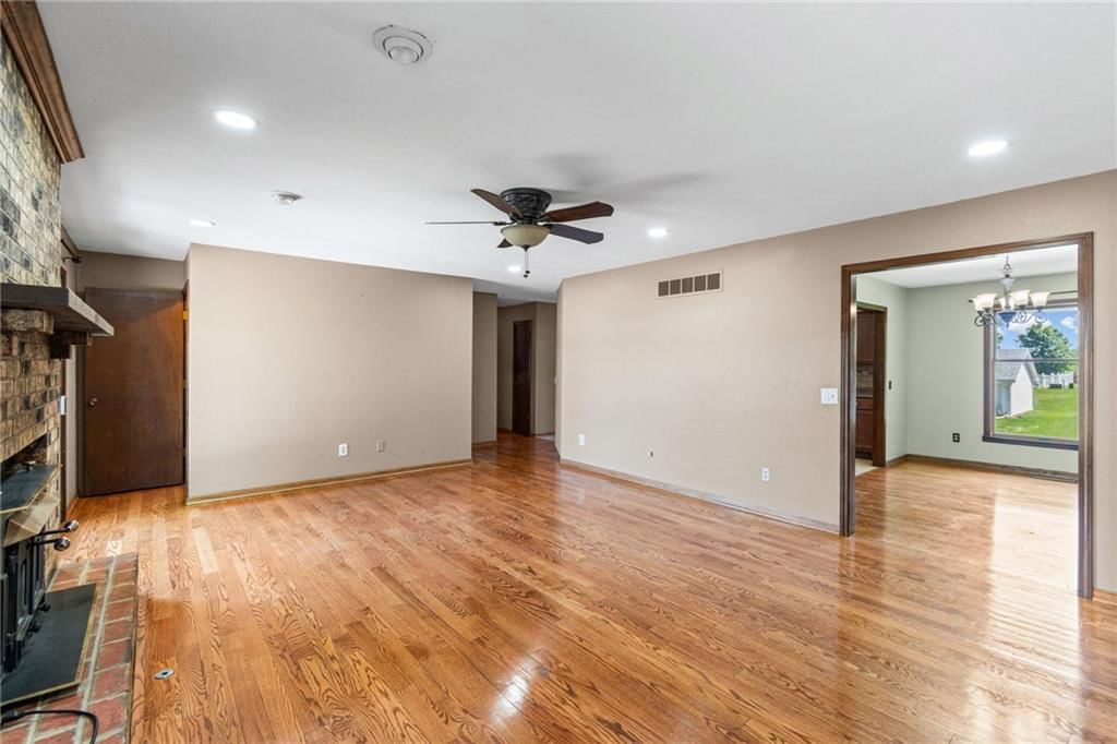 816 Kristen Street — photo 10
