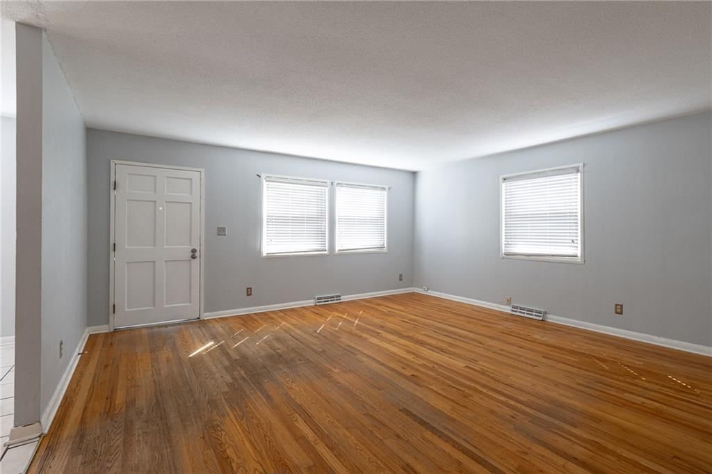 9212 W 99th Terrace — photo 8