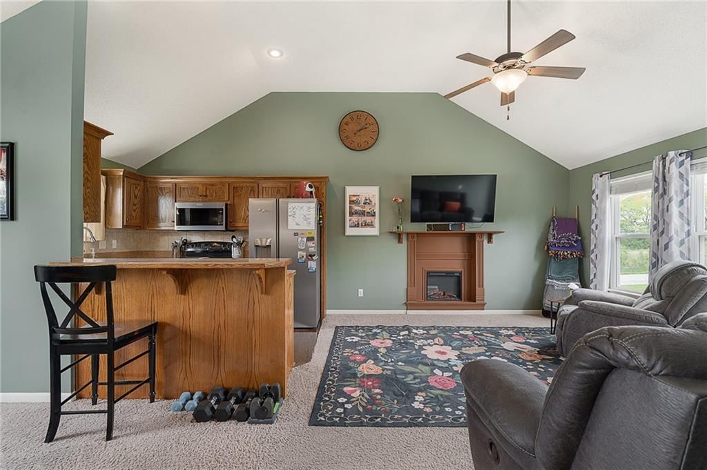 101 Bridgeport Drive — photo 6