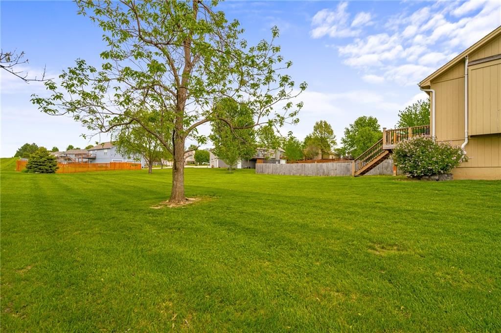101 Bridgeport Drive — photo 36