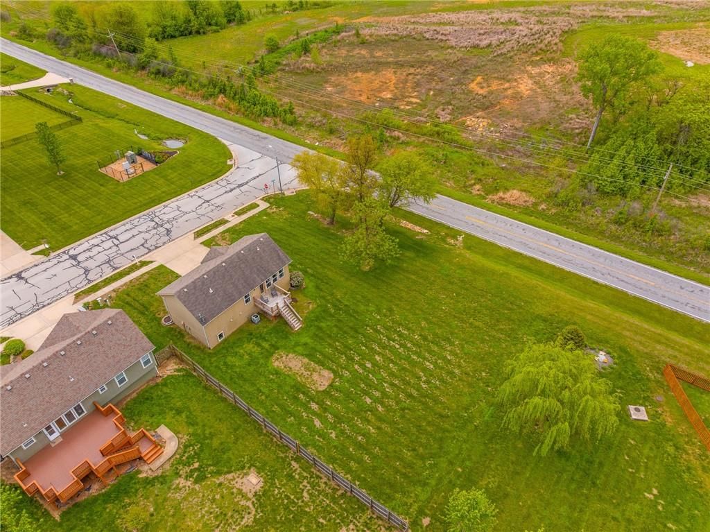 101 Bridgeport Drive — photo 39