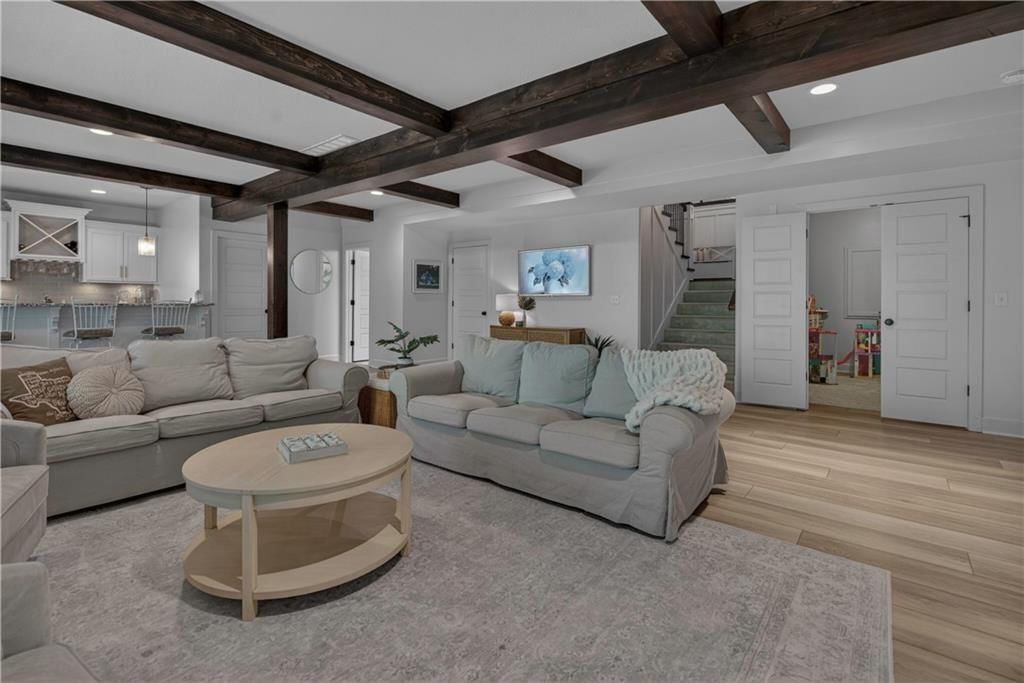 1406 Kenton Lane — photo 43