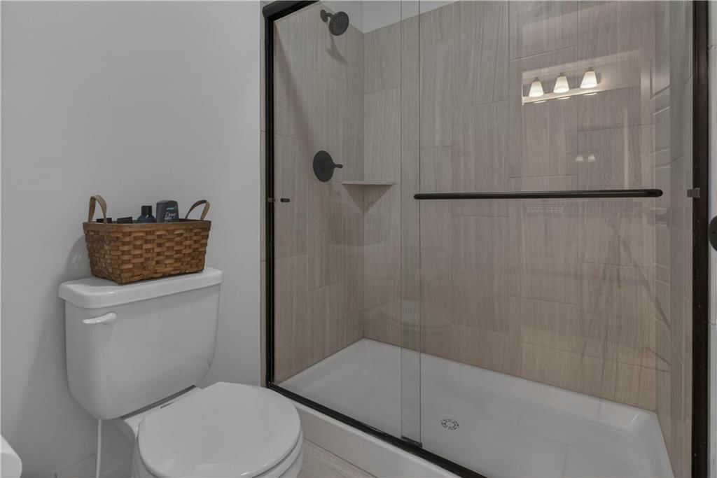 1406 Kenton Lane — photo 53