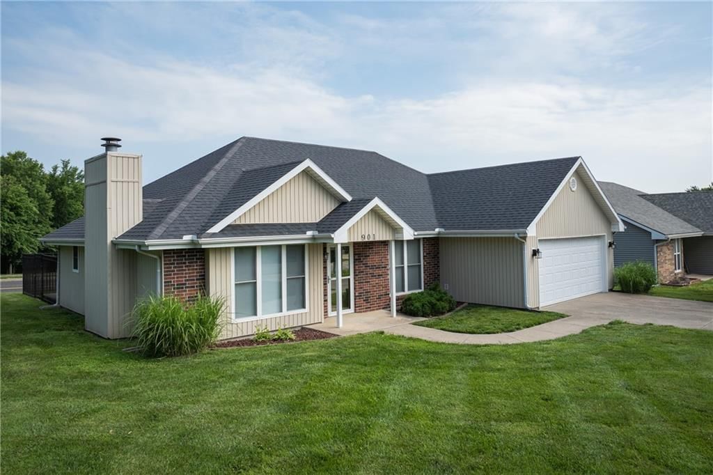 901 Fox Ridge Drive — photo 3