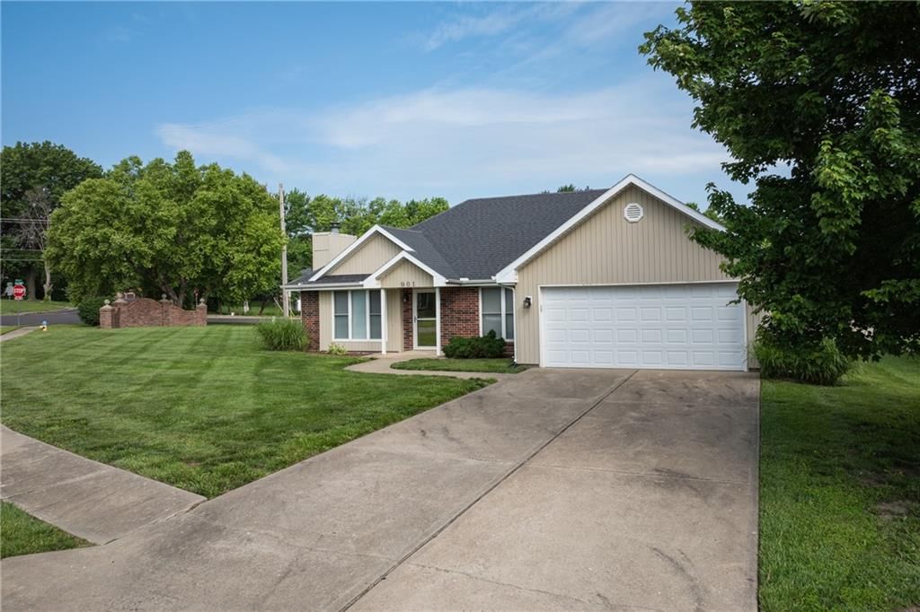 901 Fox Ridge Drive — photo 5