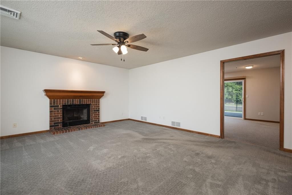 901 Fox Ridge Drive — photo 13