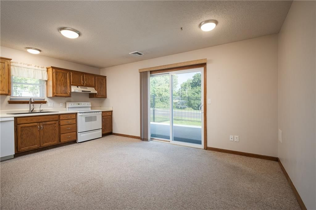 901 Fox Ridge Drive — photo 14