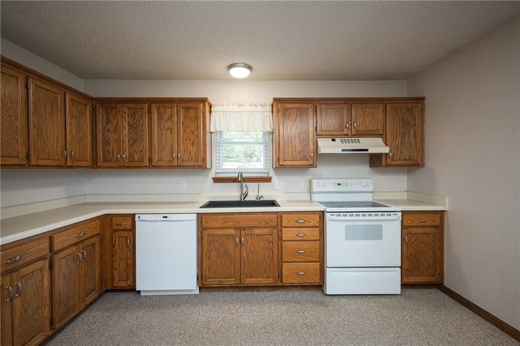 901 Fox Ridge Drive — photo 16