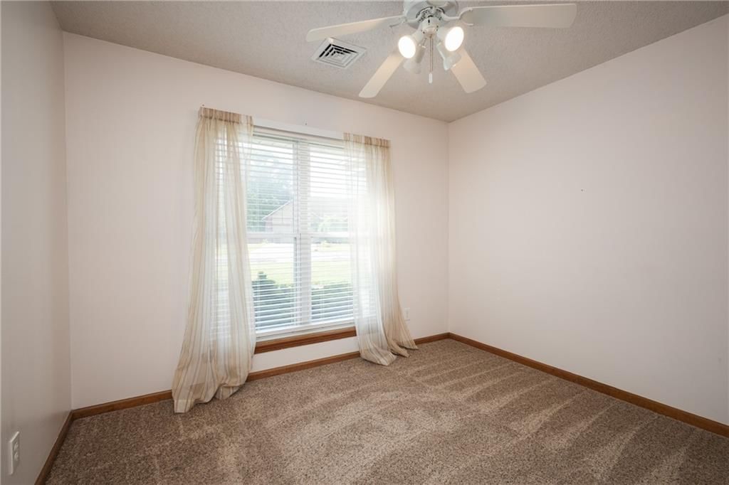 901 Fox Ridge Drive — photo 22