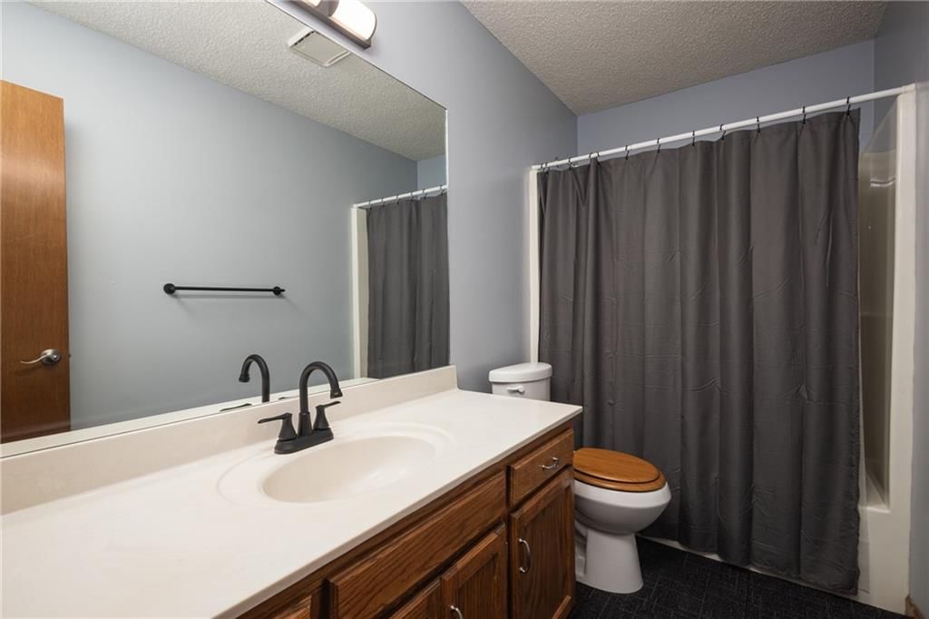 901 Fox Ridge Drive — photo 24