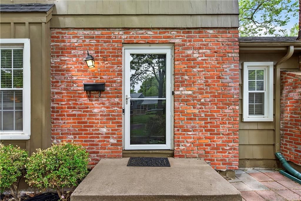 9802 Eby Street — photo 7