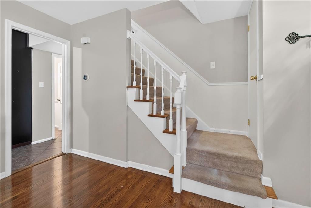 9802 Eby Street — photo 25