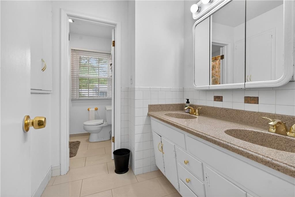 9802 Eby Street — photo 29