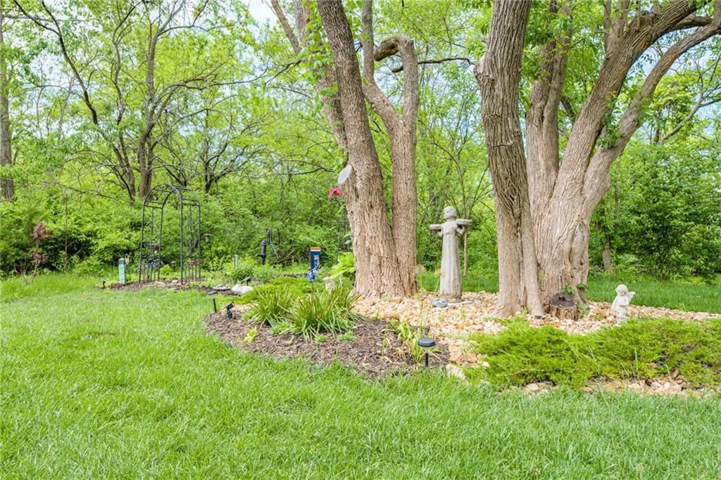 20922 W 190th Terrace — photo 48