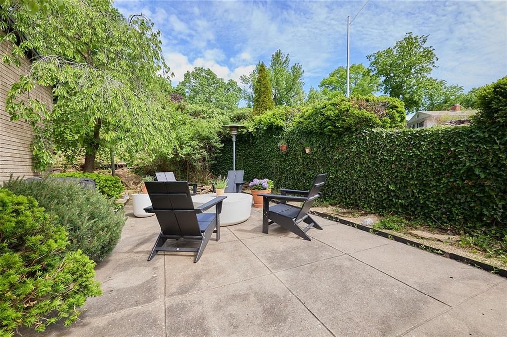 1 NW Greentree Lane — photo 46