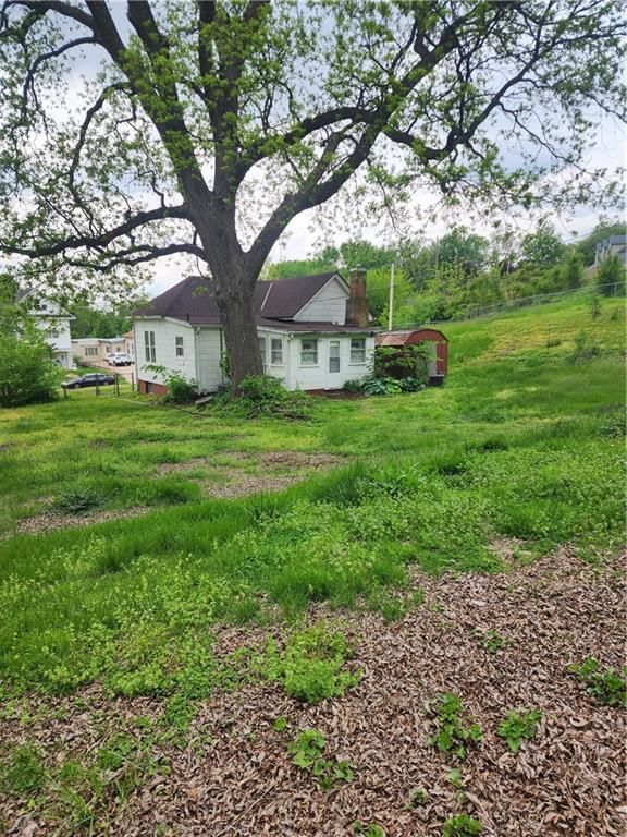 2219 Dewey Street — photo 8