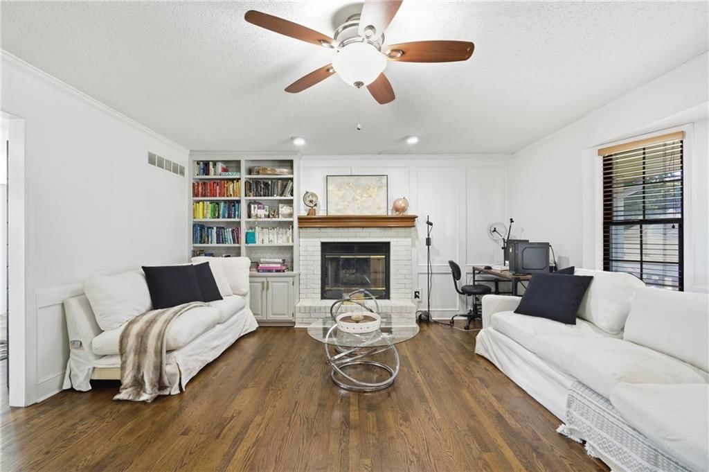 509 NE Olympic Court — photo 2