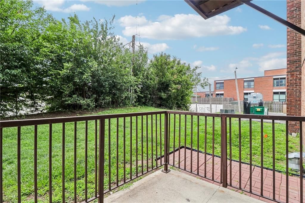 2933 Baltimore Avenue — photo 17