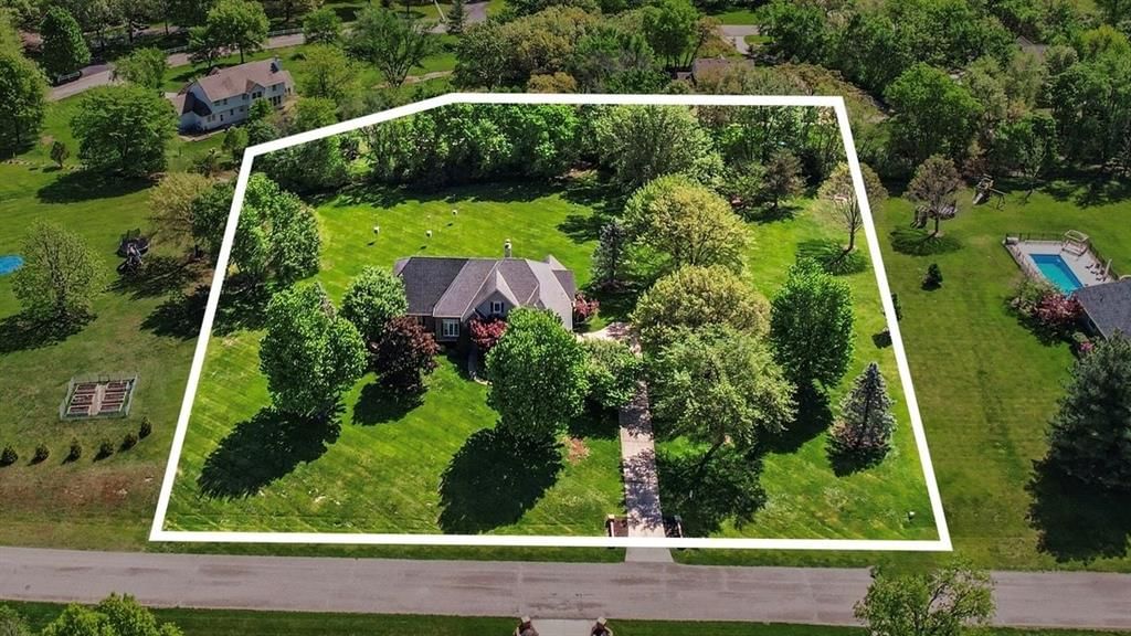 17995 Windsor Drive — photo 2