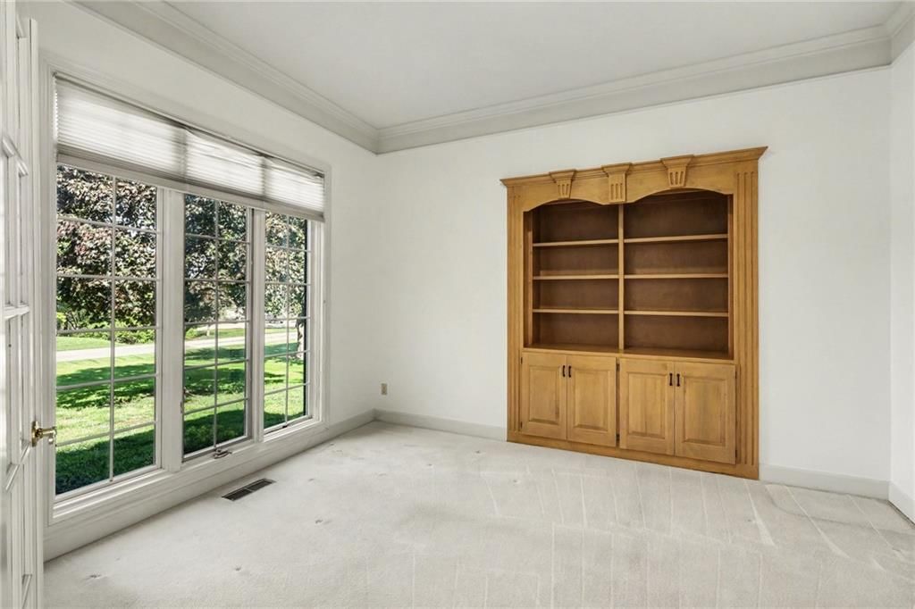17995 Windsor Drive — photo 4