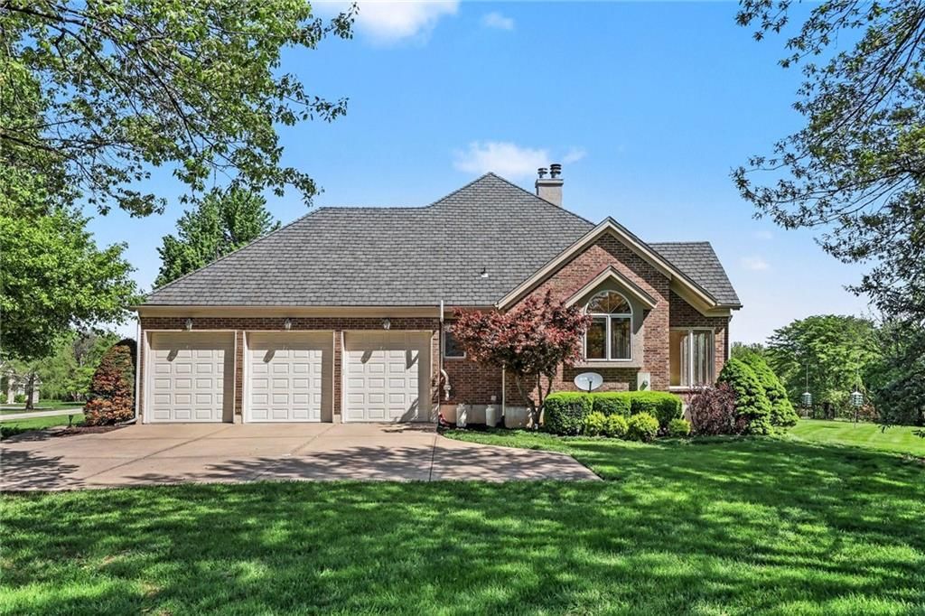 17995 Windsor Drive — photo 43