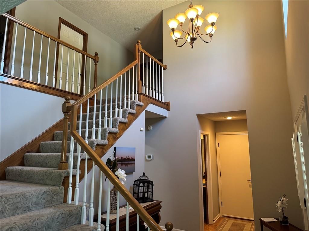 4233 NE 60th Court — photo 4