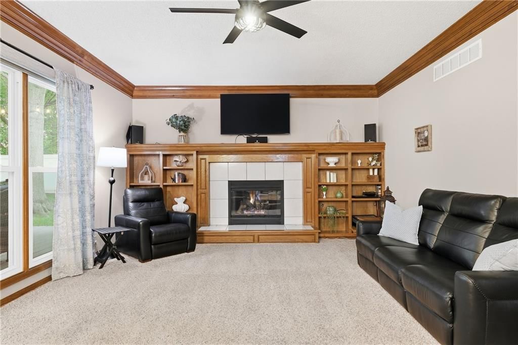 4233 NE 60th Court — photo 8
