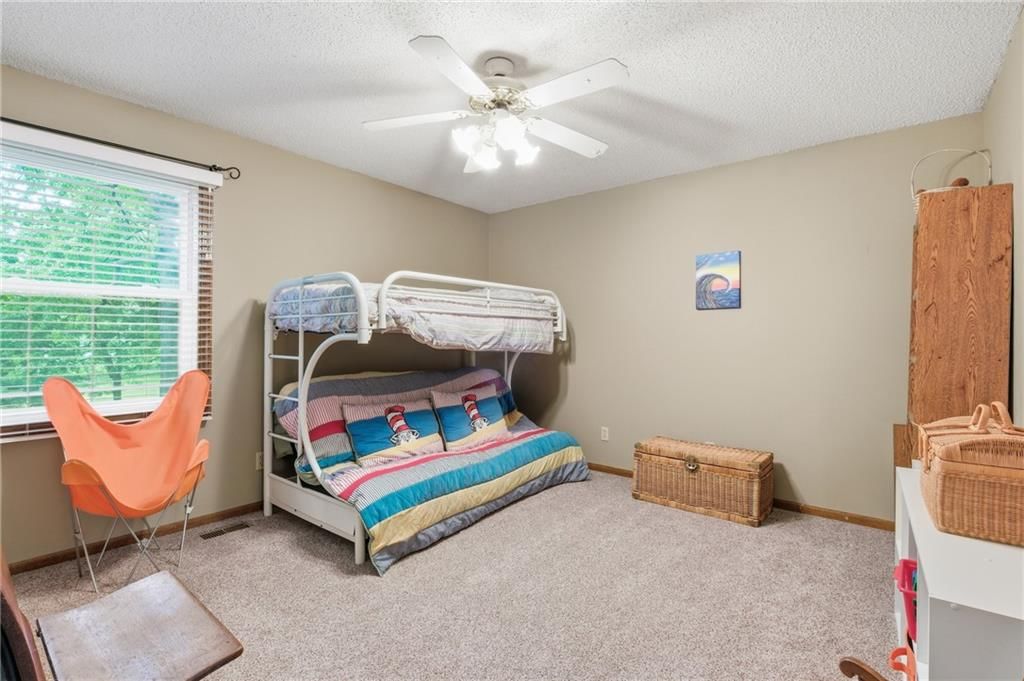 4233 NE 60th Court — photo 23