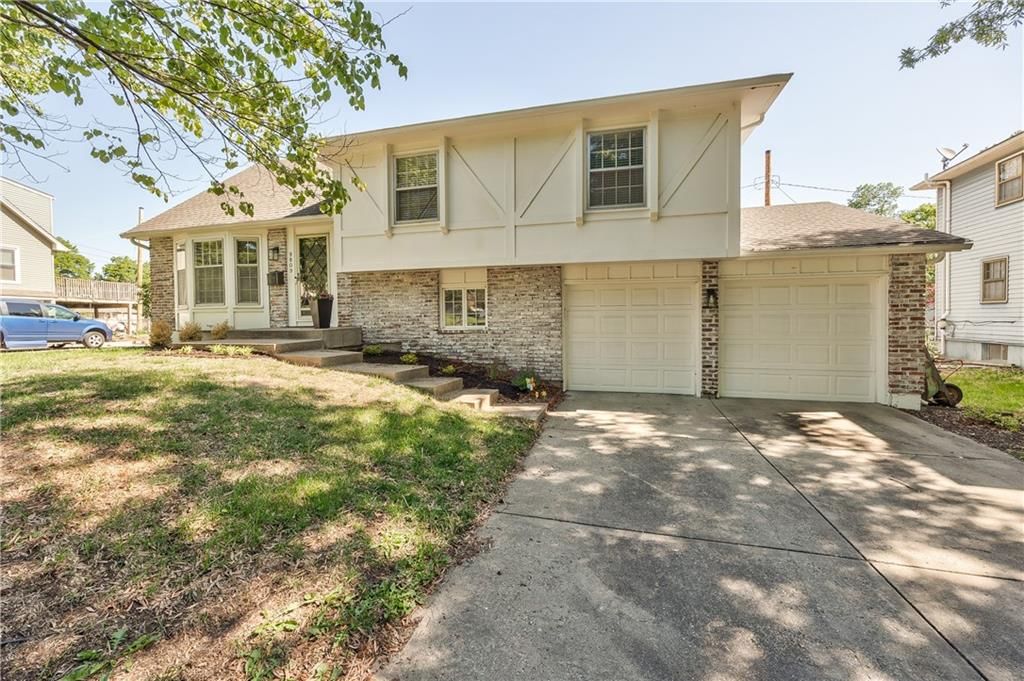 9809 Connell Drive — photo 2