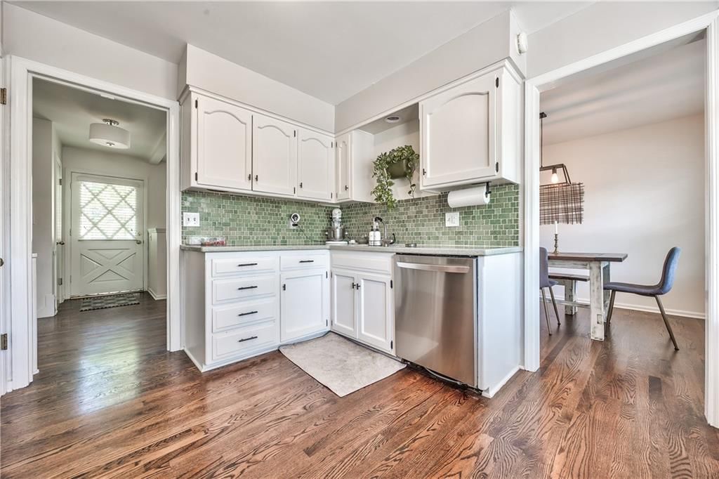 9809 Connell Drive — photo 11