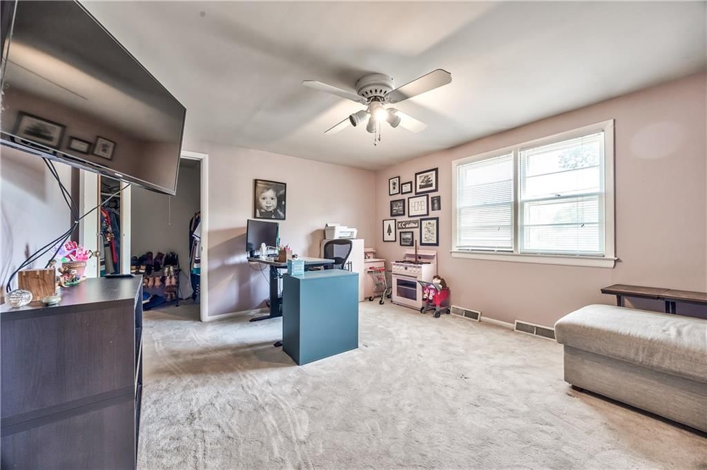 9809 Connell Drive — photo 22
