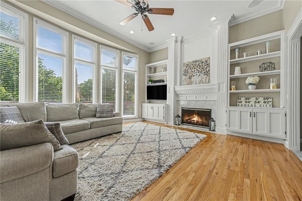 5653 Gresham Circle — photo 3