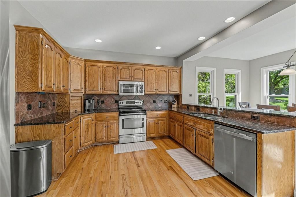 5653 Gresham Circle — photo 12