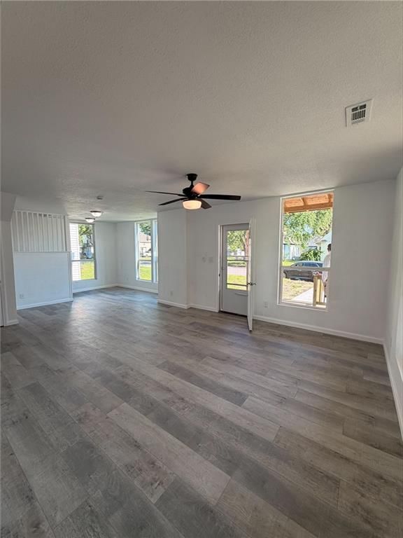 2431 Washington Avenue — photo 3