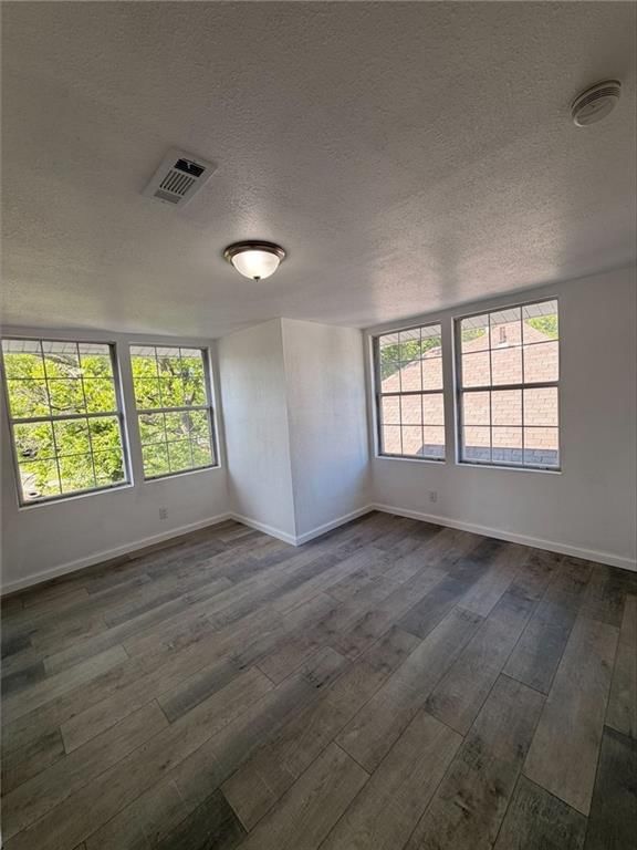 2431 Washington Avenue — photo 13