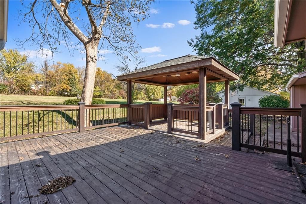 2301 Lees Summit Road — photo 37