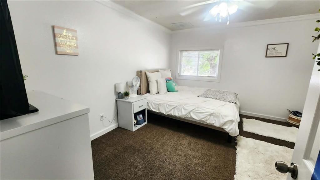 300 E McKay Street — photo 33