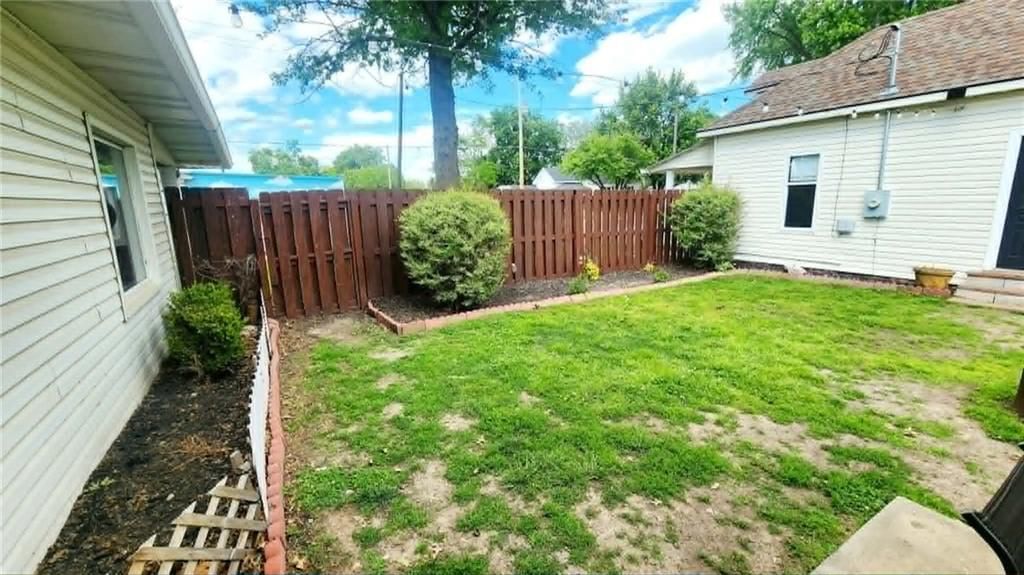 300 E McKay Street — photo 48