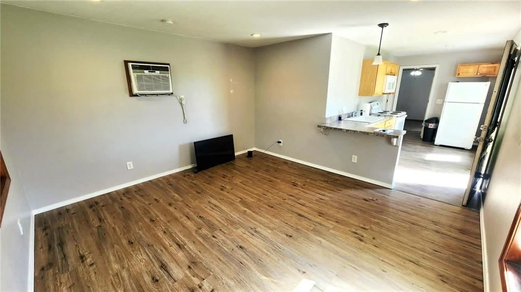 300 E McKay Street — photo 60