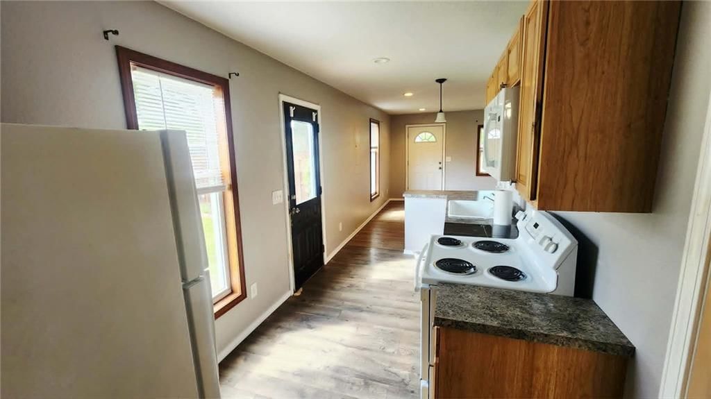 300 E McKay Street — photo 62