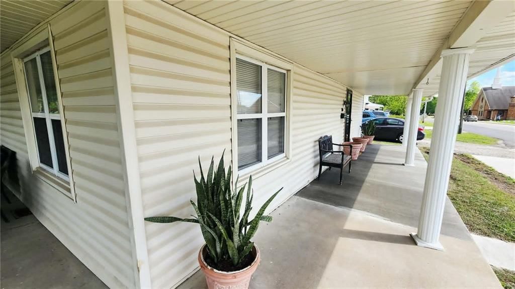 300 E McKay Street — photo 73