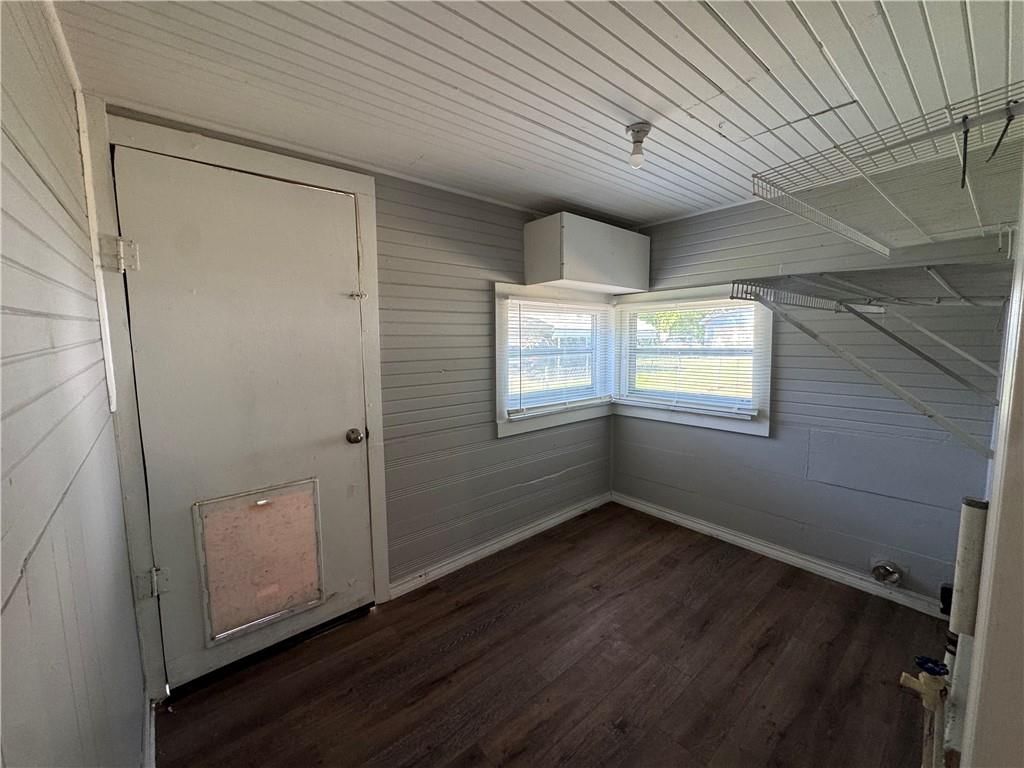 406 S Joplin Street — photo 3