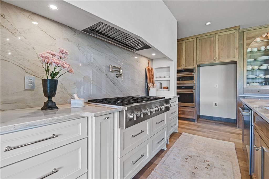 16924 Parkhill Street — photo 12