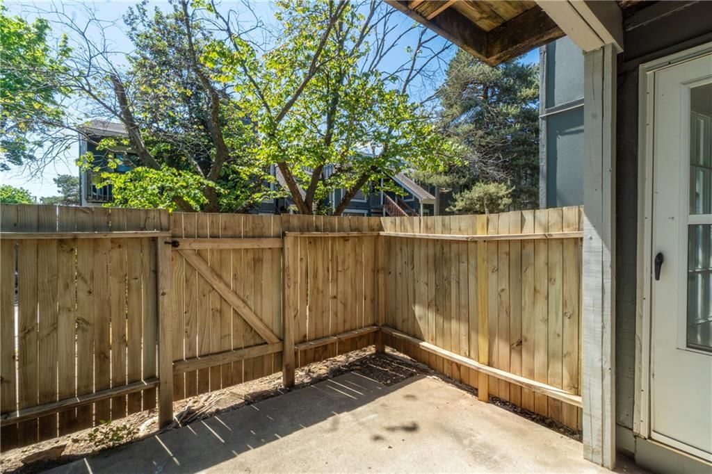 12711 W 110TH Terrace — photo 23
