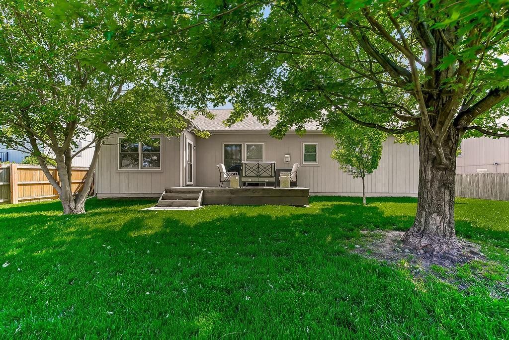 18432 Oak Street — photo 6