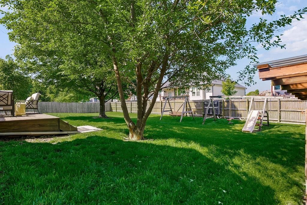 18432 Oak Street — photo 7