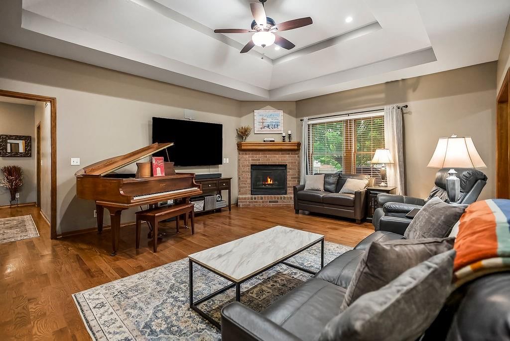 18432 Oak Street — photo 15